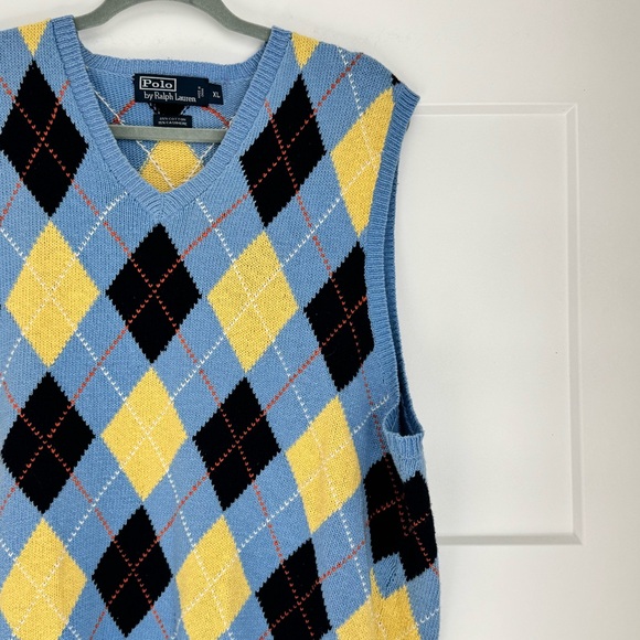 Men’s Polo Ralph Lauren classic argyle sweater vest - Picture 5 of 7